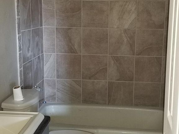 5th image of 1510 Lampkin Cir