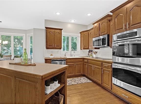 5th image of 13401 W 128th St