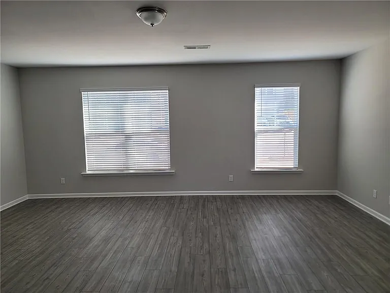 153 Golden Eagle Pkwy — Photo 3
