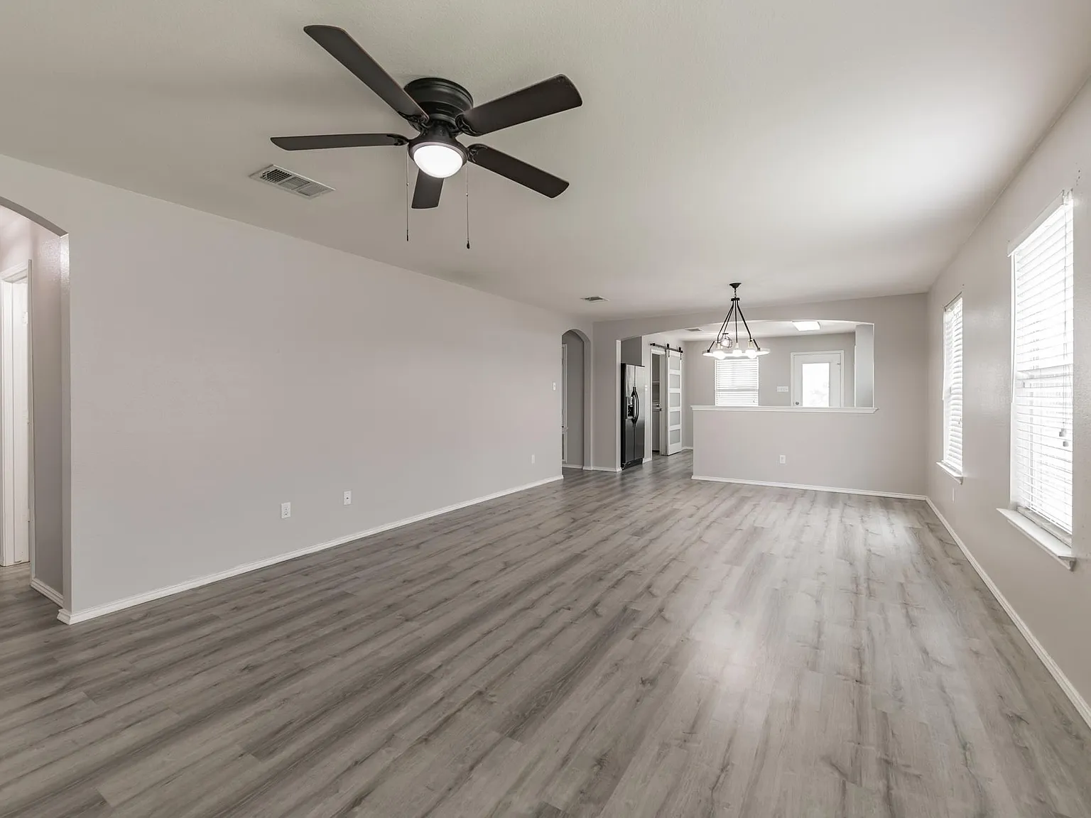 3 bed, 2.0 bath, 1458 sqft, $1,600 — Photo 4