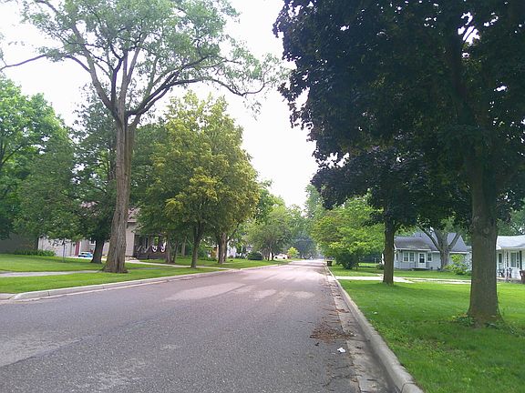 5th image of 425 Moyer Ave
