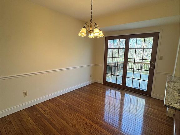 3rd image of 6933 Broken Oak Dr