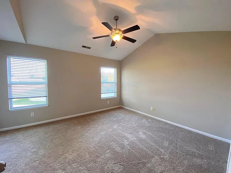 1238 Park Dr — Photo 22
