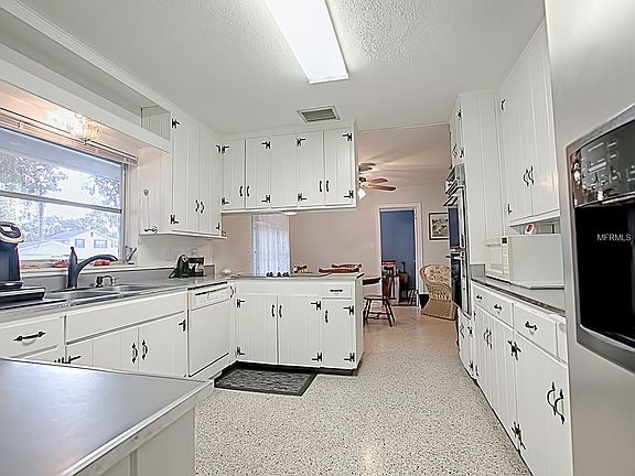 5th image of 51 Ardlussa St
