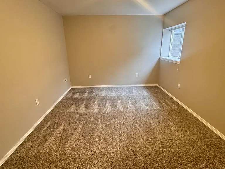 9380 Melbourne Dr — Photo 37