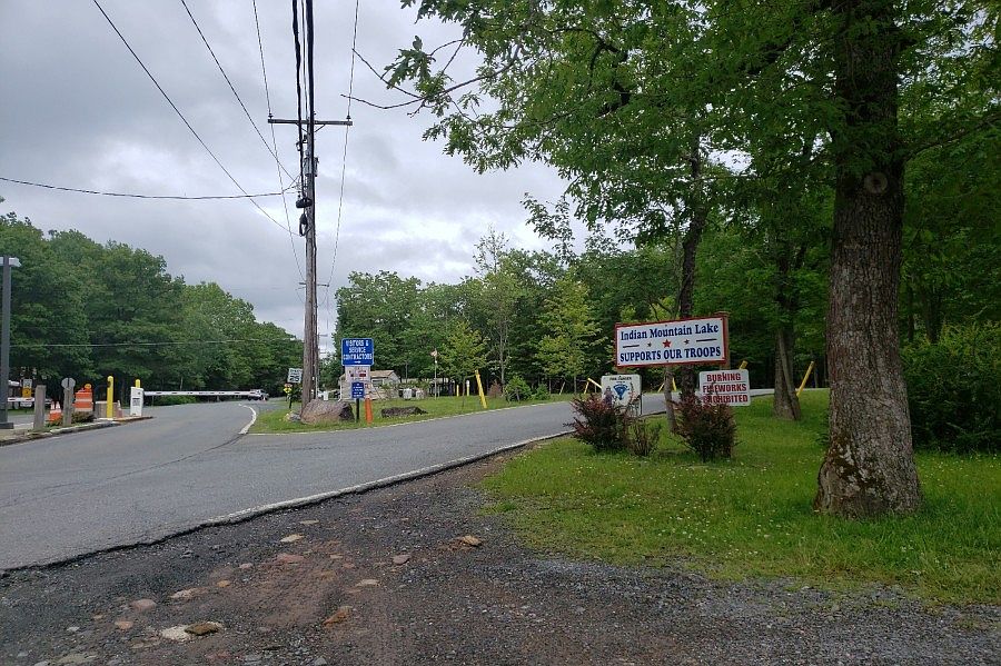 2nd image of 512 Estates Dr
