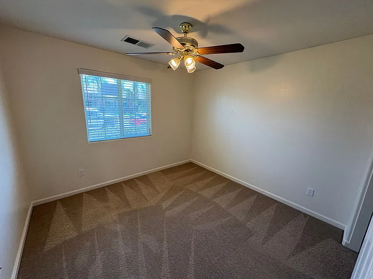 4704 W Rialto Ave — Photo 30