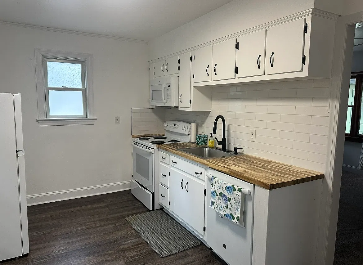 2 bed, $2,500 — Photo 4