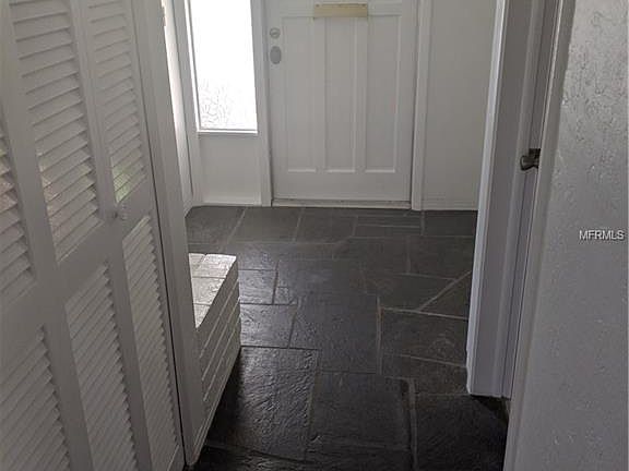 4th image of 1424 54th Ave NE