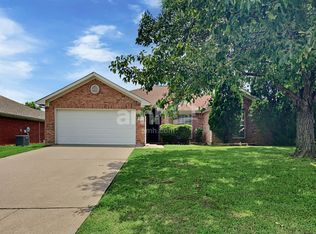 1612 Windcastle Dr, Mansfield, TX 76063