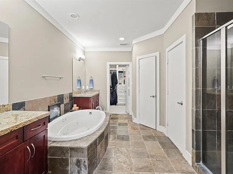 5226 Lillian St — Photo 8