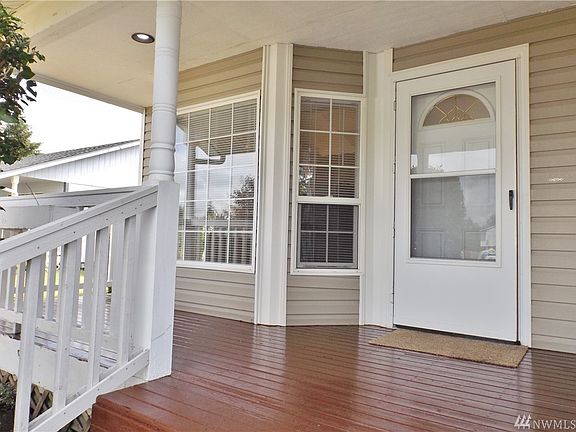 3rd image of 15740 95th Ct SE