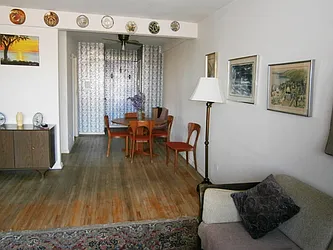 Sold by Robert E. Hill 