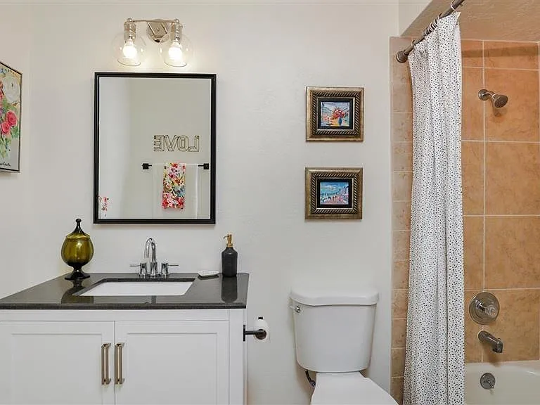 Second bathroom (furniture not included)