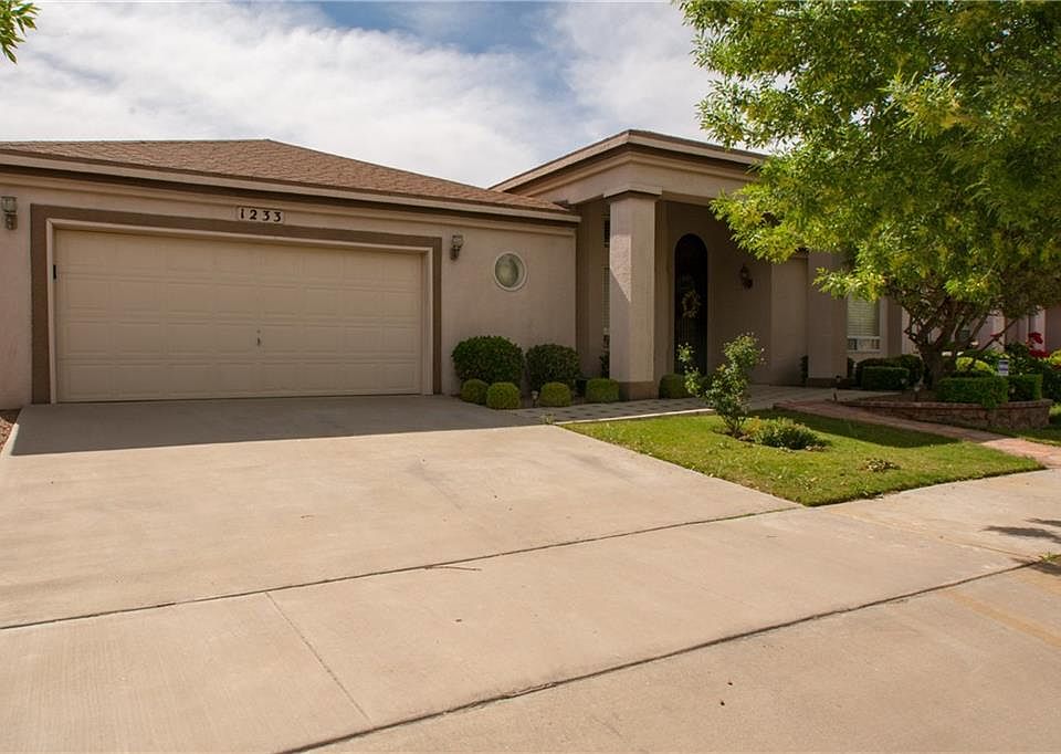 1st image of 1233 Desert Canyon Dr