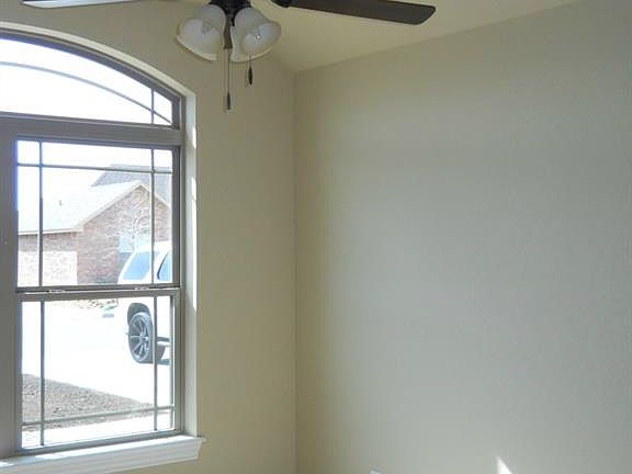 2nd image of 1318 Briar Cliff Path