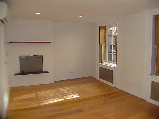 Rented by M.Woods & Associates | media 20