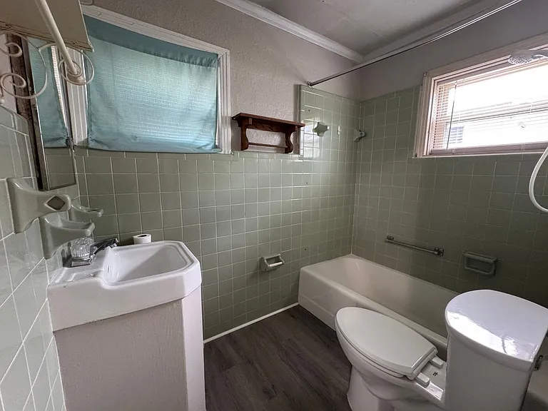 304 N Rockingham Ave — Photo 18