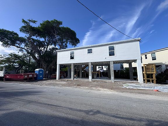 2nd image of 4 Del Mar Blvd