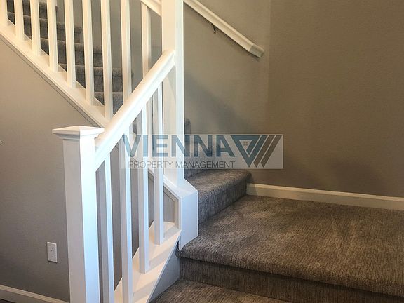 3rd image of 4017 Parkmoor Ln