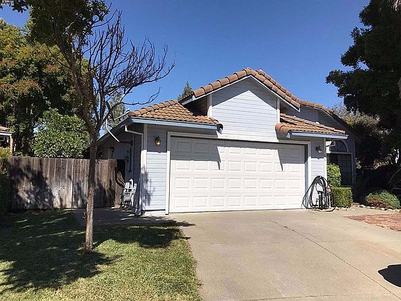 3rd image of 2786 Canal Ct