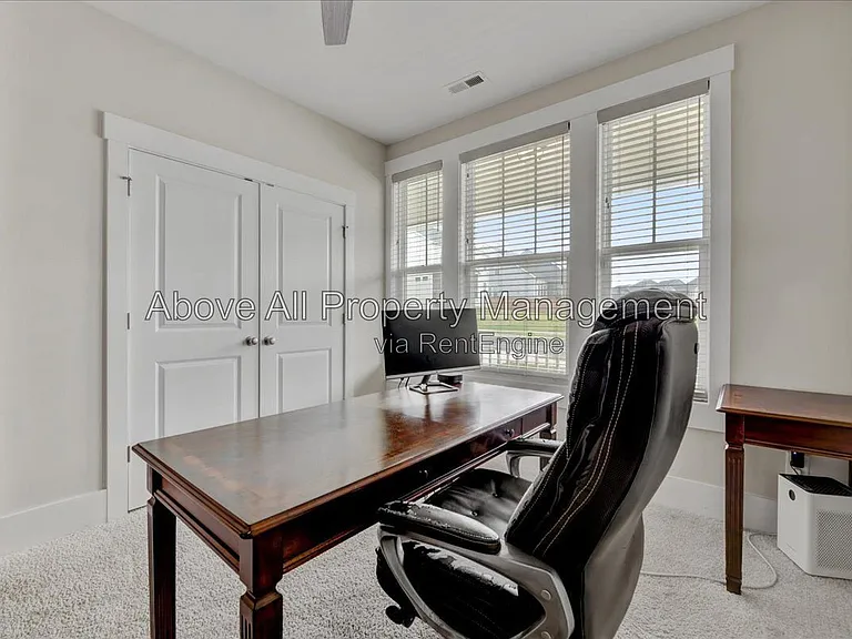 4408 Walker Hallow St — Photo 7