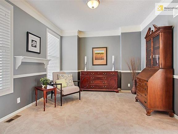 Office/Formal Dining