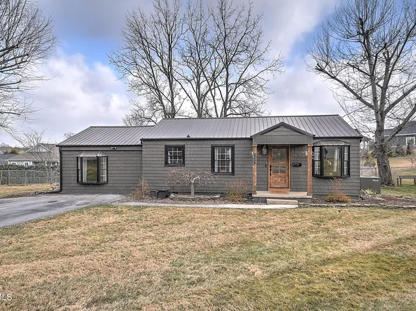 2302 Princeton Ln, Johnson City, TN 37601