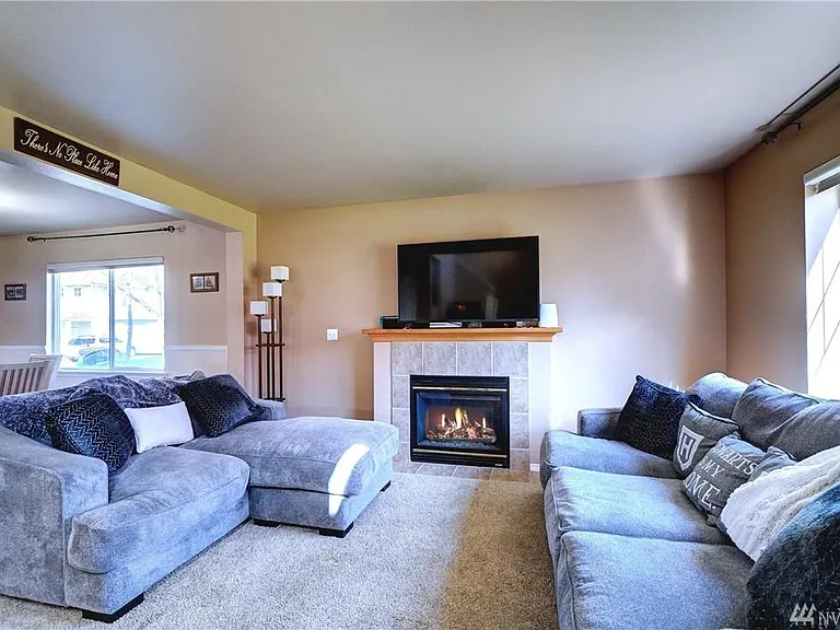 2702 9th St SE — Photo 10