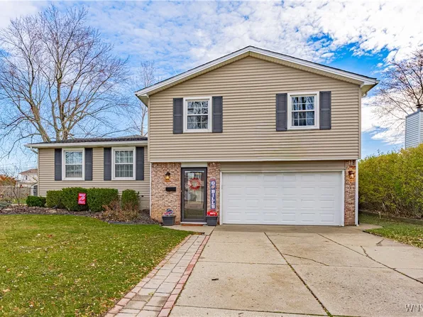 313 Shetland Dr, Williamsville, NY 14221