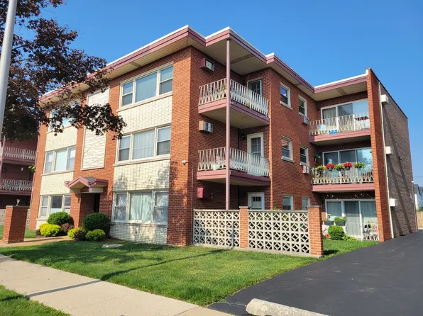 3023 Paris Ave APT 207, River Grove, IL 60171