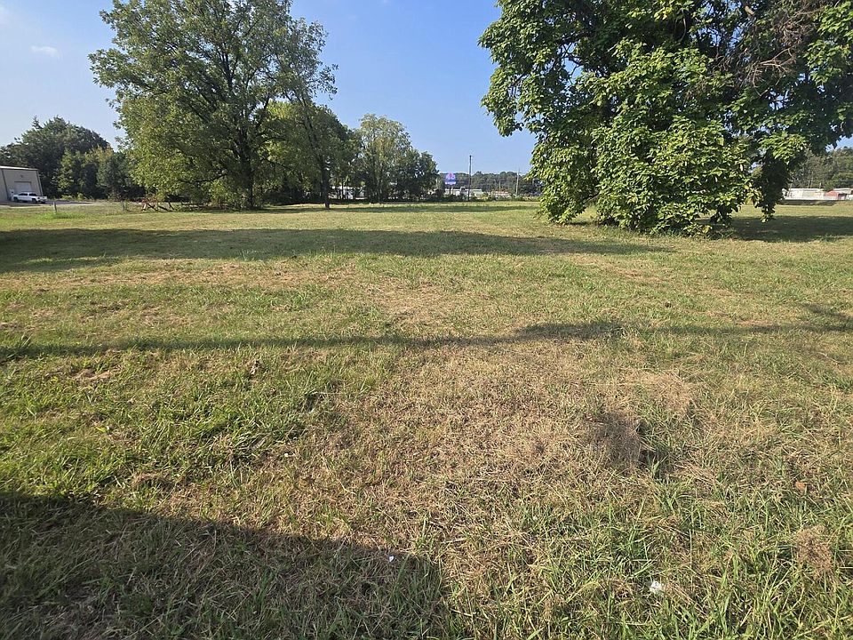 2nd image of 61 Fairway Blvd