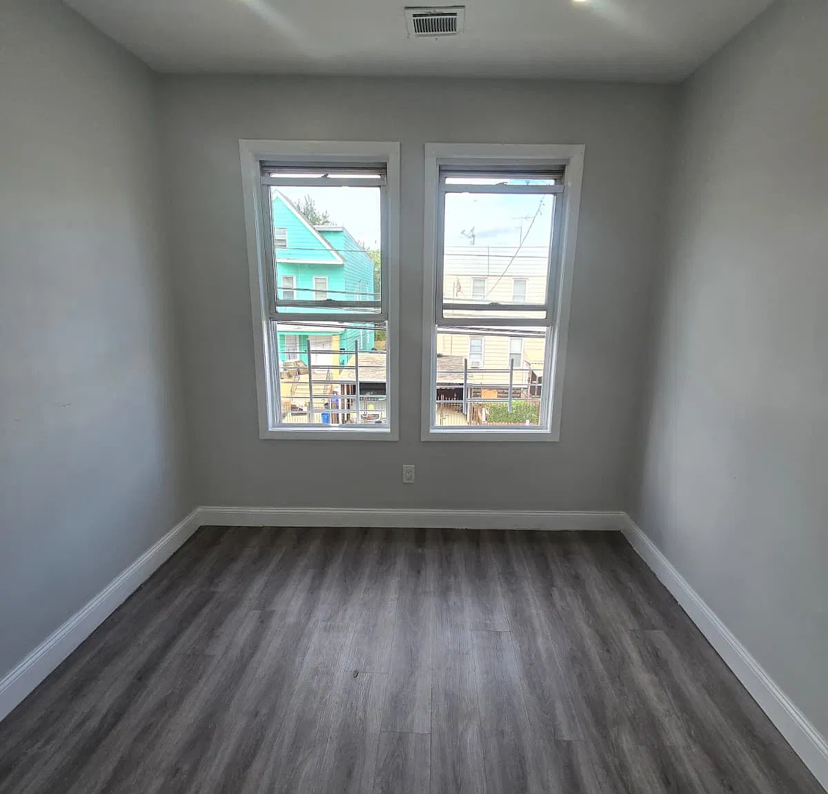 5 bed, $3,400 — Photo 2