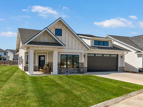 2620 SE Vintage Ln, Waukee, IA 50263