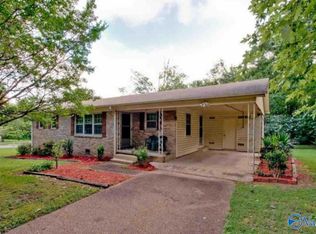 2906 Hester Ln NW, Huntsville, AL 35810