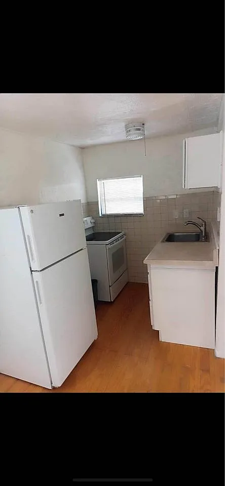Adelia Ave 416-420, Sarasota - 420 — Photo 4