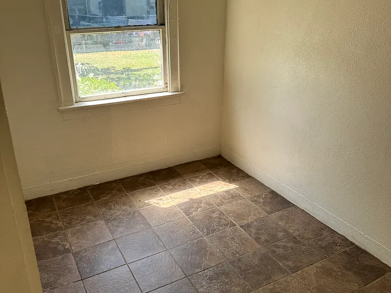 112 Kentucky St #8 — Photo 6