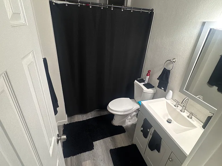2241 Franzen Ave #B — Photo 8