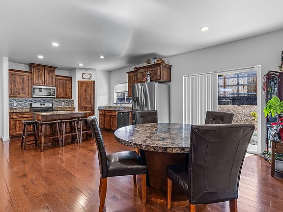 5th image of 500 SE Segoviano Ct