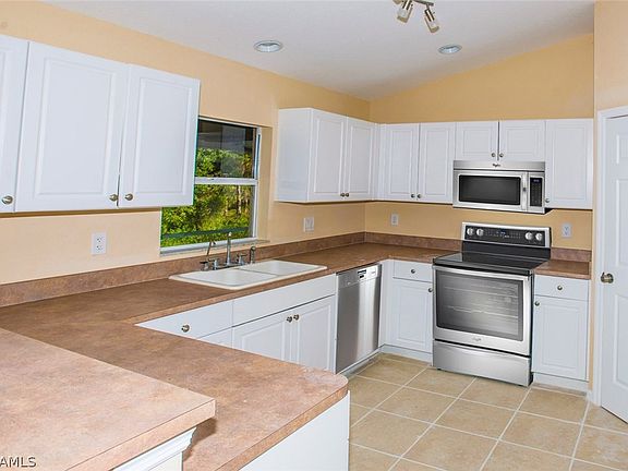 5th image of 420 Majors Ave S