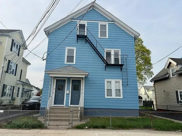 13 Elizabeth St Floor 3, Cumberland, RI 02864