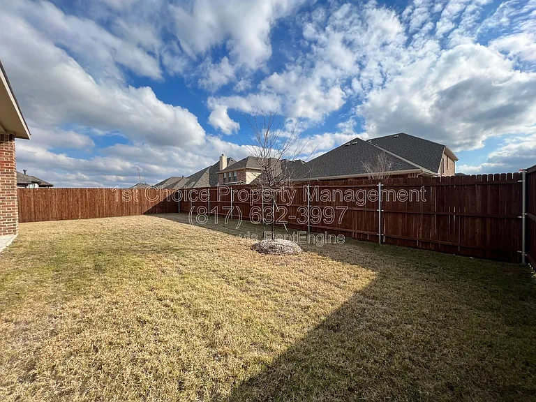 14869 Nightmist Rd — Photo 35