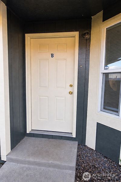 3rd image of 6905 S Madison