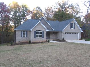 1412 Ridgewood Cir, Asheboro, NC 27203