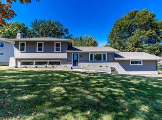9108 Beverly St, Overland Park, KS 66207