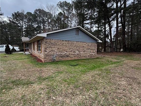 5th image of 1775 Highpoint Rd