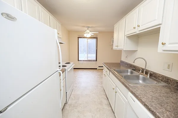 Como Park Apartments — Photo 33