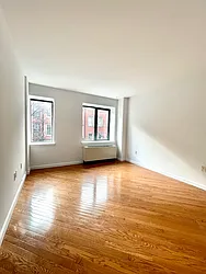 Rented by Addison Property Group