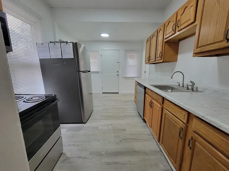 920 Hendrix Ave — Photo 11