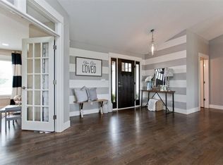 6703 Hoover Trail Rd SW, Cedar Rapids, IA 52404